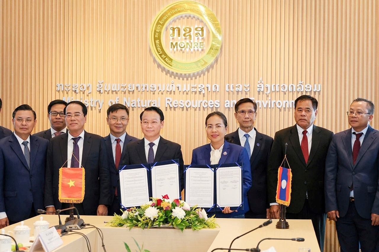 The bilateral meeting between the Ministry of Natural Resources and Environment of Viet Nam and the Ministry of Natural Resources and Environment of Laos